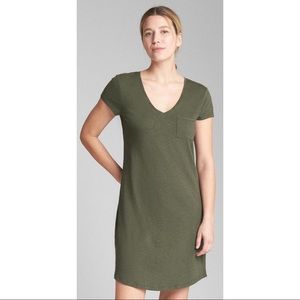 ❗️Gap olive green t shirt dress